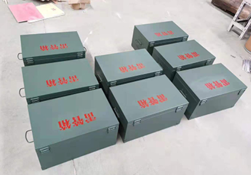 镇安炸药箱和雷管箱一般是怎么存放的？