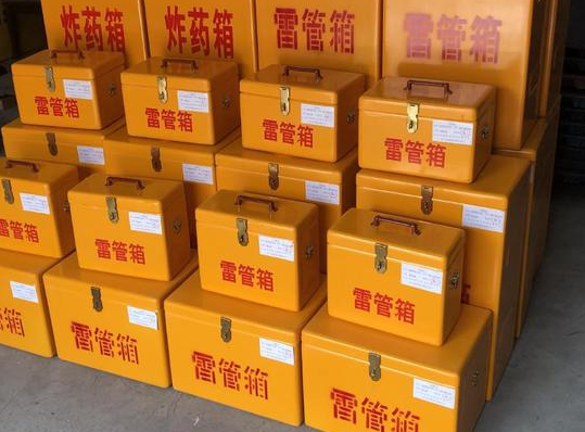 镇安玻璃钢雷管箱的使用寿命一般是多少？