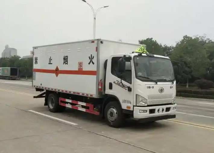 镇安爆破器材运输车可以上高速吗？